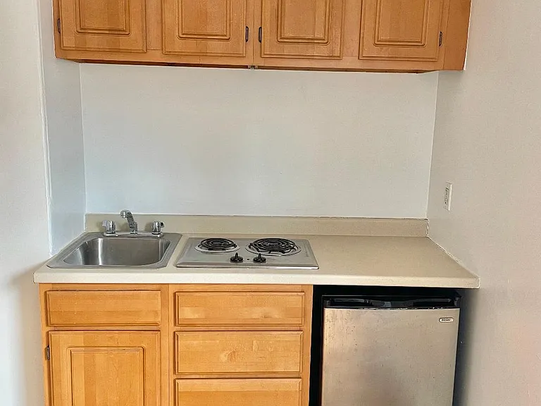 405 Beacon St #4 — Photo 3