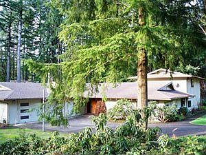 1st image of 5721 Camelot Dr SW