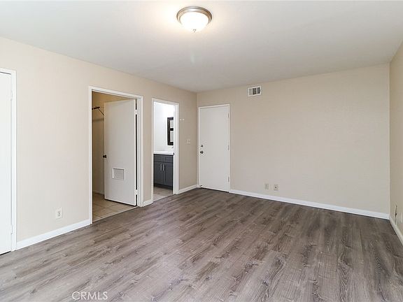 5th image of 3224 N Frazier St #A