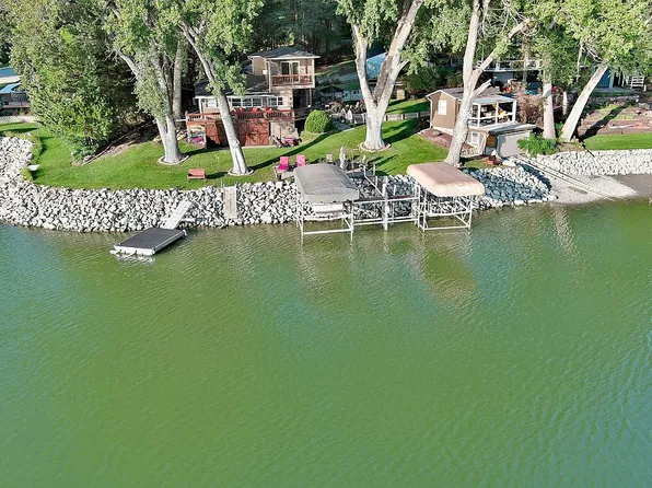 66 S Lakeview Rd, Brady, NE 69123