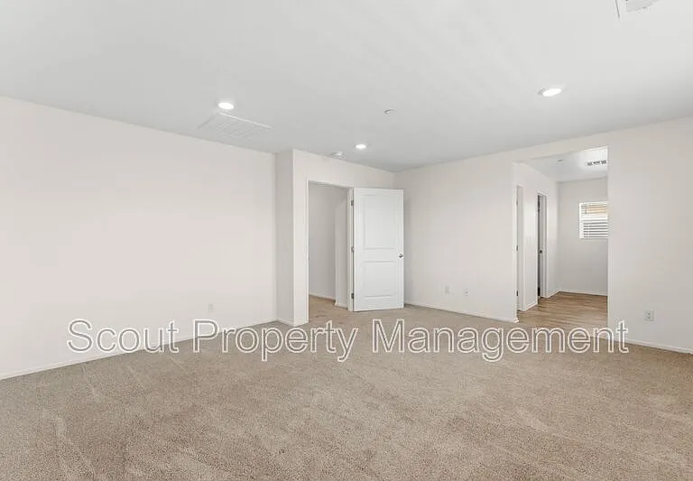28841 Cutlass St — Photo 22
