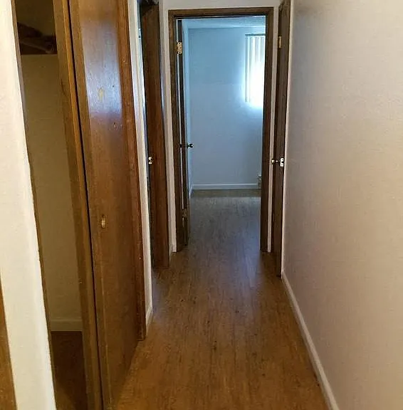Rochelle Apartments — Photo 10