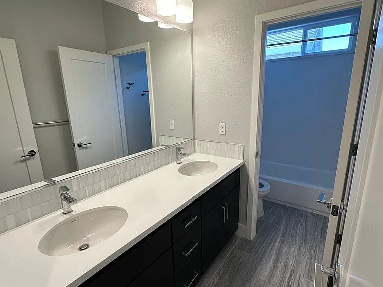 360 W Thurman Ave — Photo 25