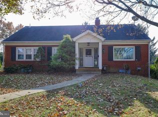 1410 Westview Dr, Lancaster, PA 17603