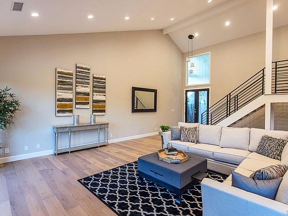4th image of 1306 S Bluesail Cir