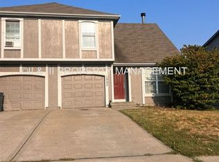 1327 N Ridge Pkwy, Olathe, KS 66061