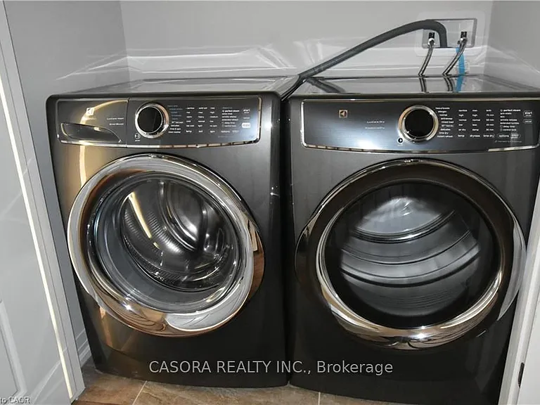2362 New St #5 — Photo 17