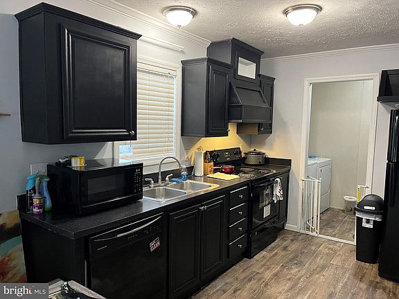 5th image of 27751 Devon Dr