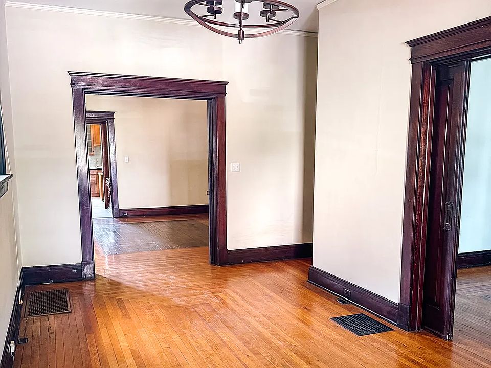 Ample entry space.