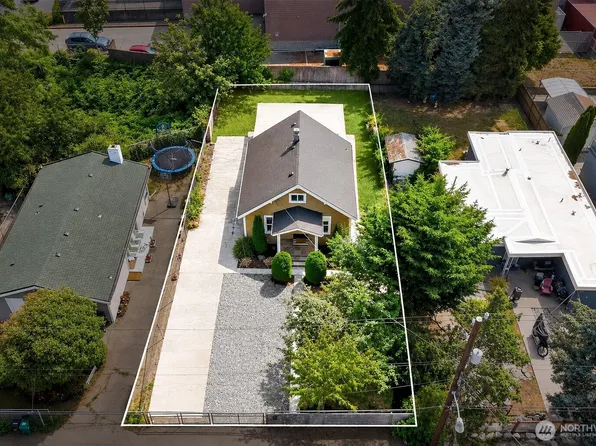 8632 45th Avenue S, Seattle, WA 98118