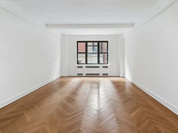 50 Park Avenue image 1 of 9