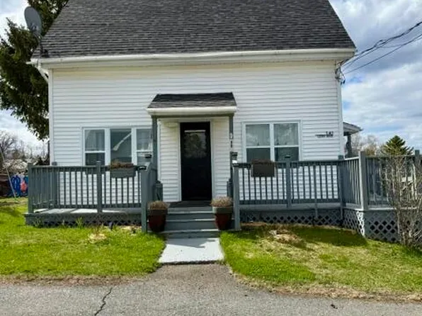 141 12th Avenue, Madawaska, ME 04756