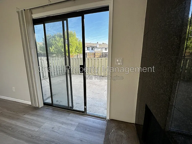 24 Mountain Shadows Ct — Photo 22