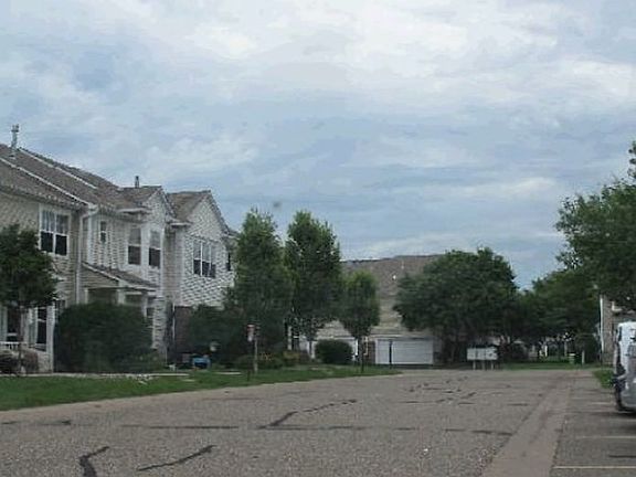 Exterior Neighborhood (street photo)