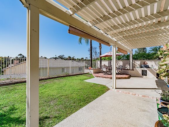 4th image of 5164 Camino Playa Portofino