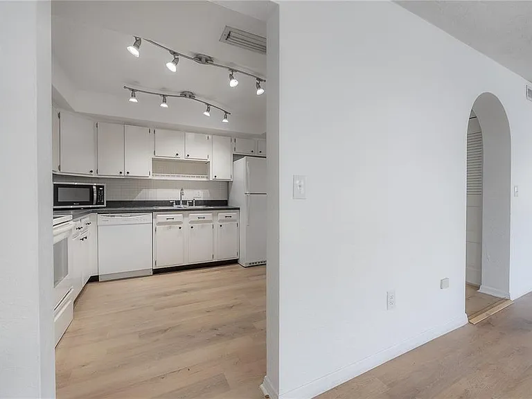 4681 1st St NE #209 — Photo 7