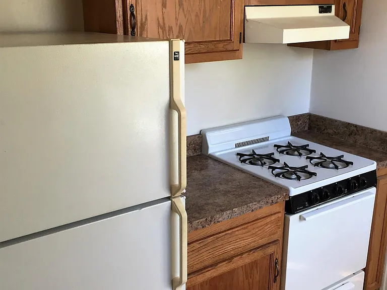 158 Linden Ln #1 — Photo 3