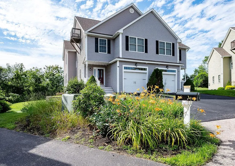 25 Village Dr