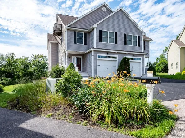 25 Village Dr, Dover, NH 03820