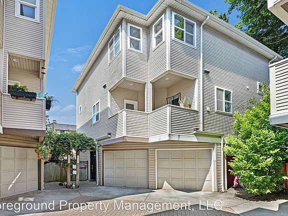3rd image of 6816B Oswego Pl NE