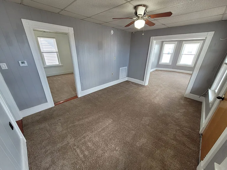 323 Dubuque St & 142-146 Wayne St — Photo 24
