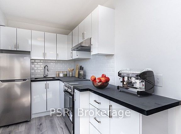 4th image of 600 Eglinton Ave W #501