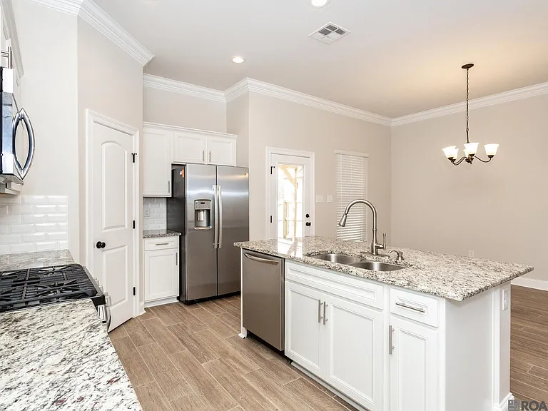 6356 Lake Edge Dr — Photo 7