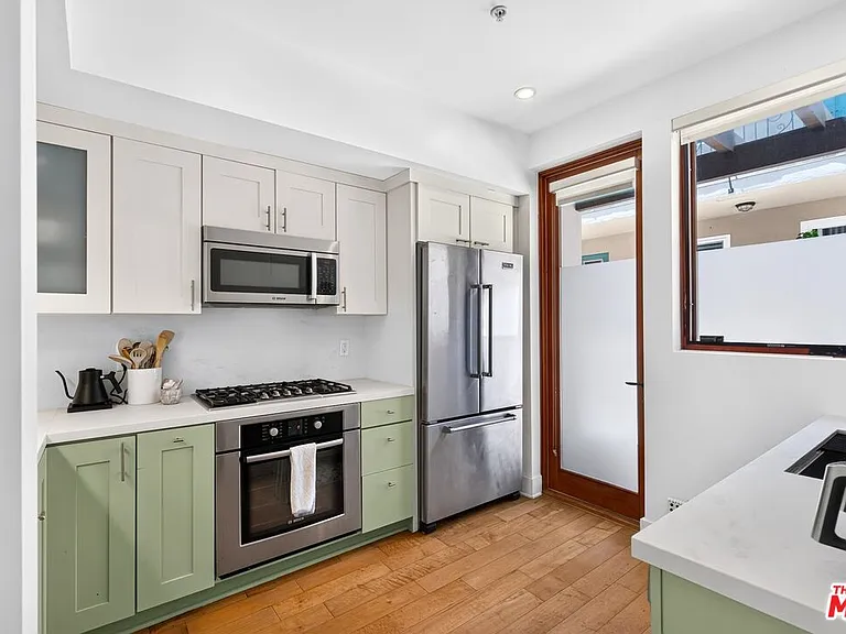 1327 Euclid St #3 — Photo 15