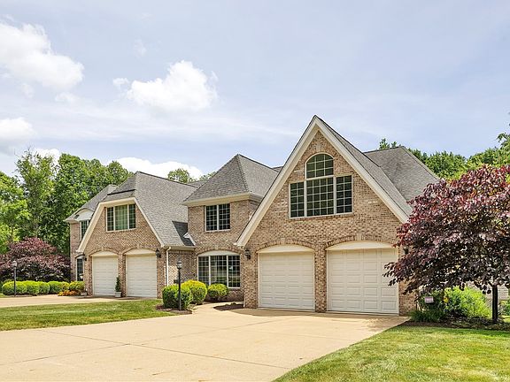 3rd image of 152 Saint Ives Way