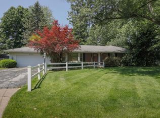 2610 Carlyle Dr, Kalamazoo, MI 49008