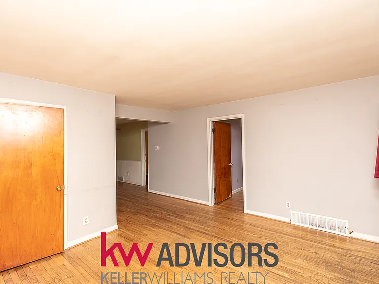 1031 Schiff Ave #2 — Photo 8
