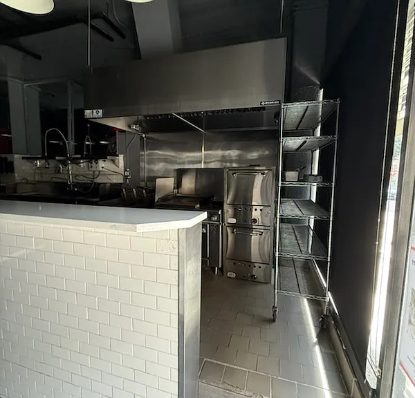 105 W 8th St #105 — Photo 8