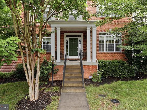3rd image of 41684 Blue Grama Cir