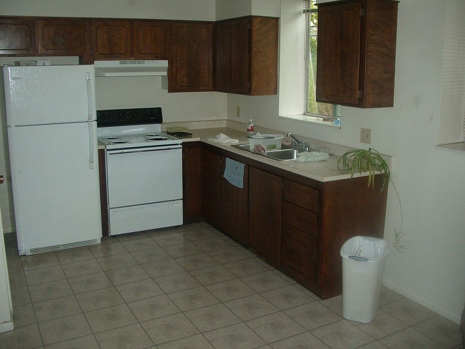 2nd image of 476 Delta Cir