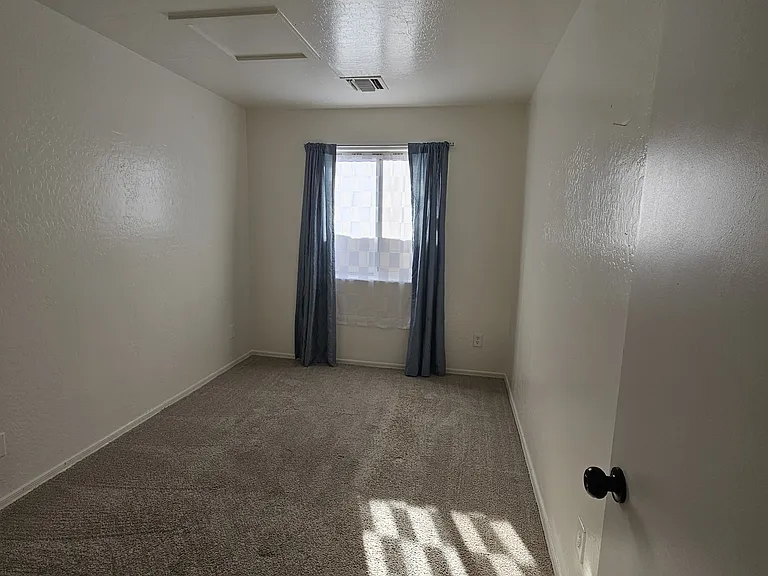1221 S 11th Ave #2 — Photo 12