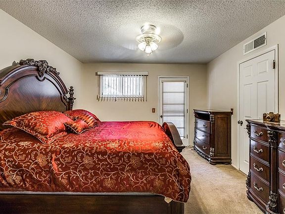 4th image of 10232 Montwood Dr