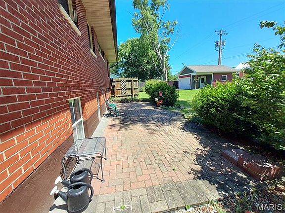 5th image of 606 N Hena St