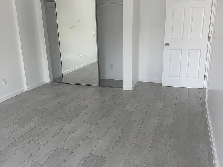 320 S Chevy Chase Dr #B — Photo 4