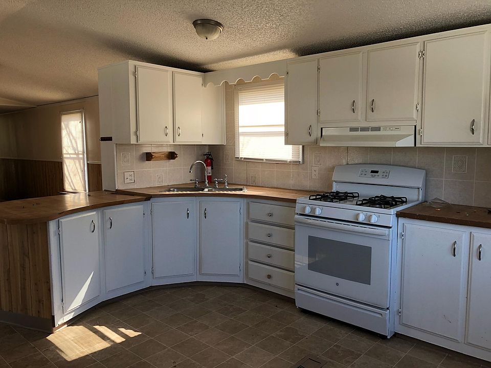 2nd image of 1302 Coton Ct