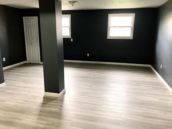 3rd image of 643 E St
