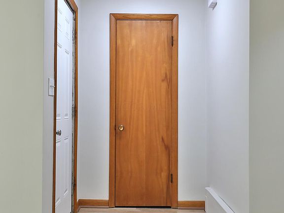 5th image of 371 Spencer St