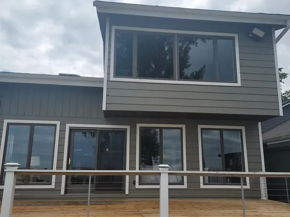 7 Bay Shore Dr, Bay City, MI 48706