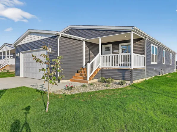 1554 Dover Dr #95, Martin, MI 49070