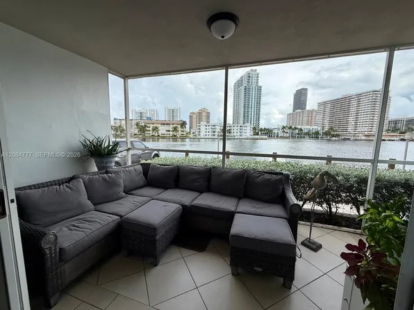 121 Golden Isles Dr Ph 1, Hallandale Beach, FL 33009