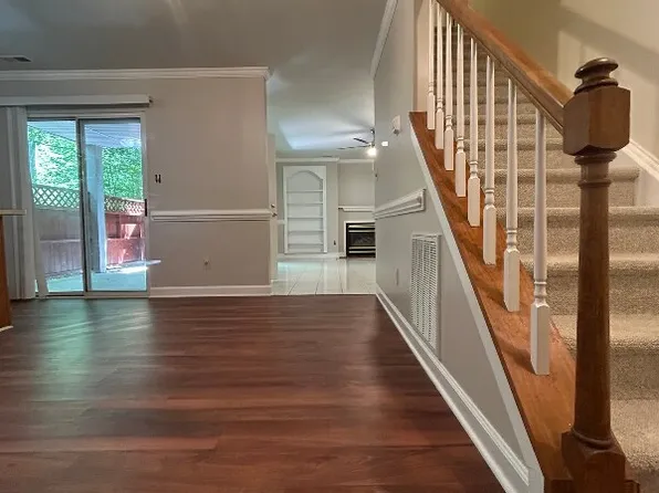 469 Summerwalk Cir, Chapel Hill, NC 27517