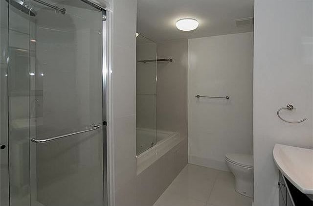 2nd image of 3610 Yacht Club Dr Ph 3