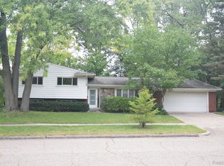 2427 Buckingham Rd, Ann Arbor, MI 48104