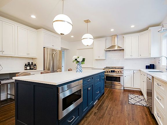 3rd image of 9357 Central Park Ave