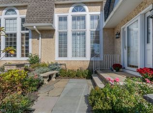 12 Rolling Hill Ct, Madison, NJ