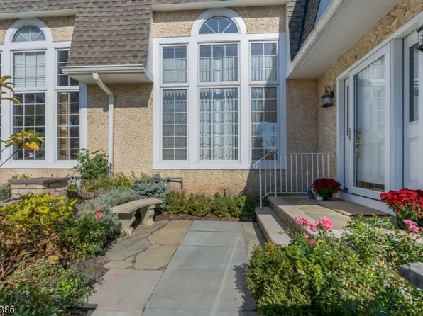 12 Rolling Hill Ct, Madison Boro, NJ 07940